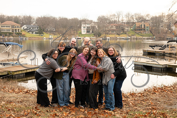 2025-12-27 Amy Schaefer and extended family_DSC_0527