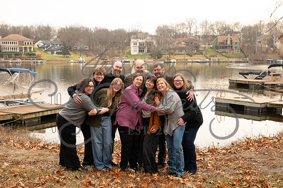 2025-12-27 Amy Schaefer and extended family_DSC_0528