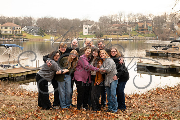2025-12-27 Amy Schaefer and extended family_DSC_0529