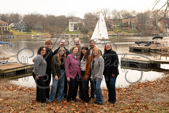 2025-12-27 Amy Schaefer and extended family_DSC_0532
