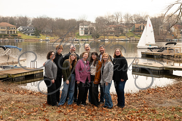2025-12-27 Amy Schaefer and extended family_DSC_0530
