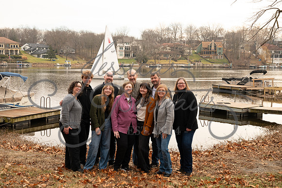 2025-12-27 Amy Schaefer and extended family_DSC_0536