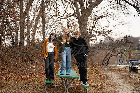 2025-12-27 Amy Schaefer and extended family_DSC_0546