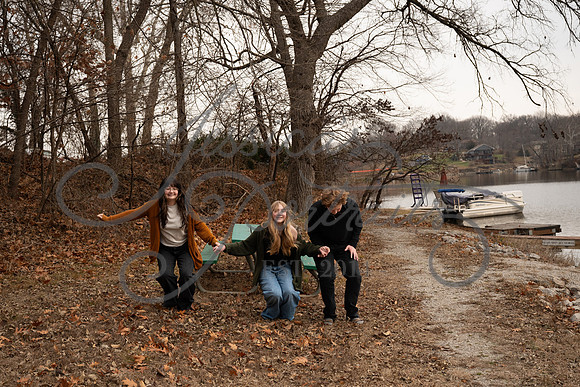 2025-12-27 Amy Schaefer and extended family_DSC_0554