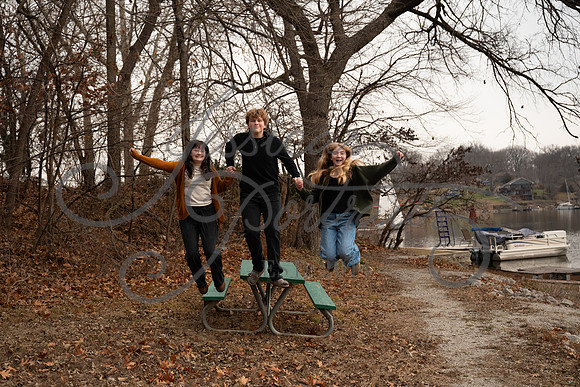 2025-12-27 Amy Schaefer and extended family_DSC_0556