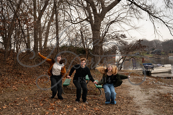 2025-12-27 Amy Schaefer and extended family_DSC_0559