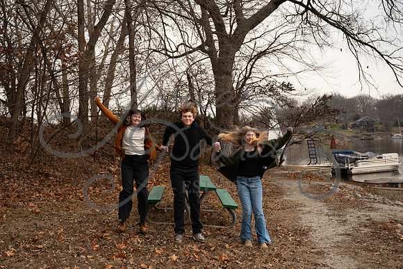 2025-12-27 Amy Schaefer and extended family_DSC_0558
