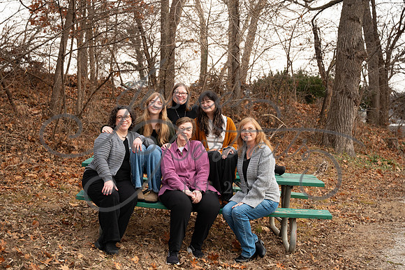 2025-12-27 Amy Schaefer and extended family_DSC_0563