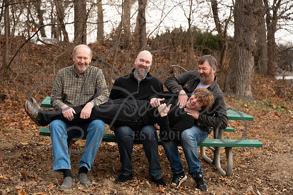 2025-12-27 Amy Schaefer and extended family_DSC_0569