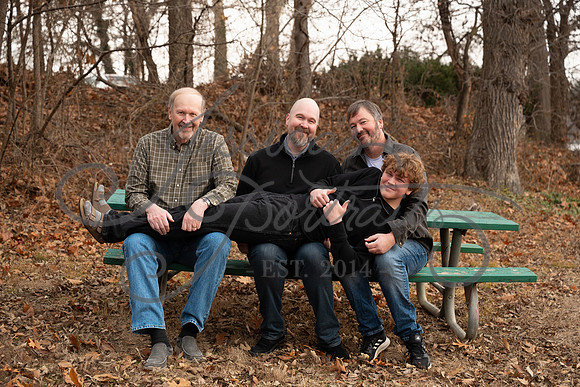 2025-12-27 Amy Schaefer and extended family_DSC_0571