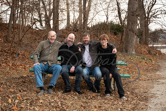 2025-12-27 Amy Schaefer and extended family_DSC_0575