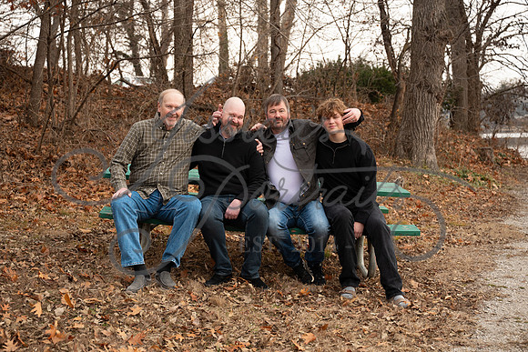 2025-12-27 Amy Schaefer and extended family_DSC_0577
