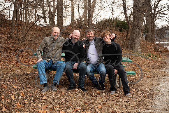 2025-12-27 Amy Schaefer and extended family_DSC_0578