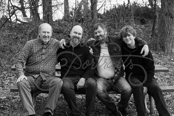 2025-12-27 Amy Schaefer and extended family_DSC_0586