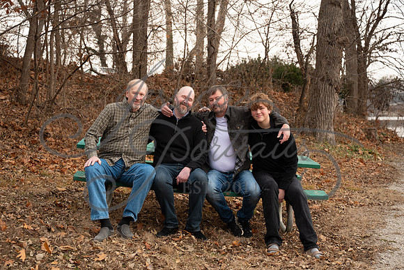 2025-12-27 Amy Schaefer and extended family_DSC_0587