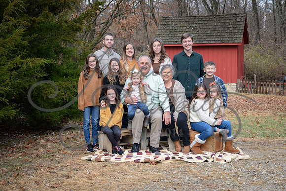 2022-11-27 Geri Pyle and Extended Family at Shoal Creek Park_DSC_2863
