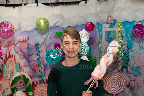 2024-11-23 Tracy Nelson Candy Wonderland_DSC_8652