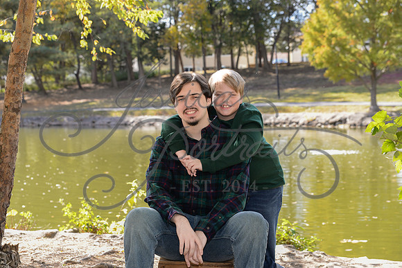 2022-10-16 Sarah and Andy Magnusson At New Ballwin Park_DSC_0497