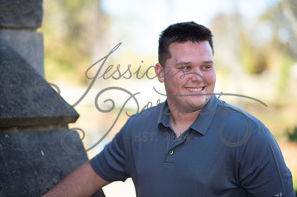 2024-10-26 Dipple Family and Sams Senior pics__JAE2312