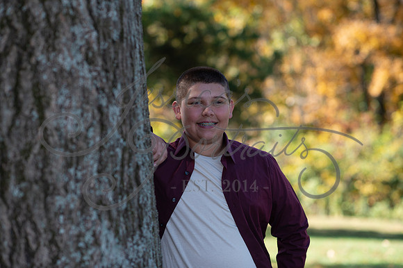 2024-10-26 Dipple Family and Sams Senior pics__JAE2351