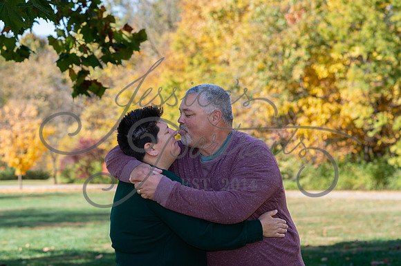 2024-10-26 Dipple Family and Sams Senior pics__JAE2536