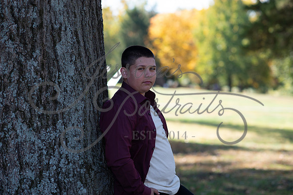 2024-10-26 Dipple Family and Sams Senior pics__JAE2355