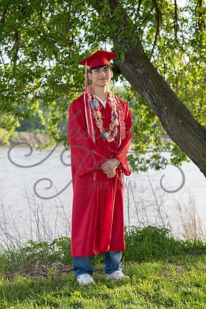 2026-05-03 Gladys Hanna-White Robby Senior Pics_DSC_1922