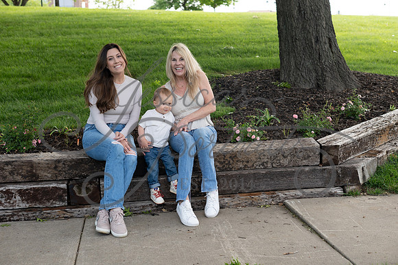 2025-05-23 Wendy and Julie with Baby Max Garney park_Z63_5834