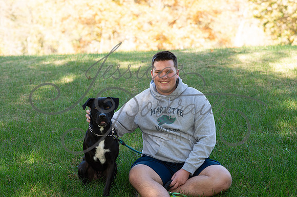 2024-10-26 Dipple Family and Sams Senior pics__JAE2934
