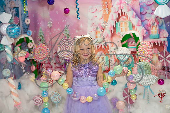 2024-11-23 Casey Britt Candy Wonderland_DSC_8744