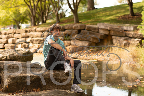 2026-10-12 Carter senior pics mom is Collin Lovitts_DSC_3871