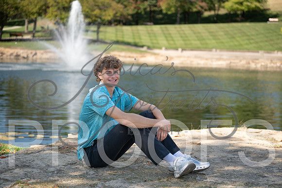 2026-10-12 Carter senior pics mom is Collin Lovitts_DSC_3850