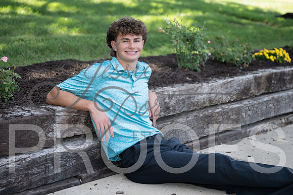 2026-10-12 Carter senior pics mom is Collin Lovitts_DSC_3859