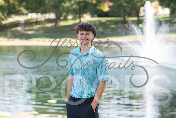 2026-10-12 Carter senior pics mom is Collin Lovitts_DSC_3841