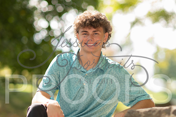 2026-10-12 Carter senior pics mom is Collin Lovitts_DSC_3889