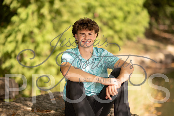 2026-10-12 Carter senior pics mom is Collin Lovitts_DSC_3897