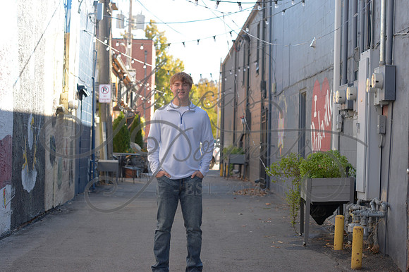 2024-11-01 Vinny Ross Senior pics Downtown Parkville__JAE3906