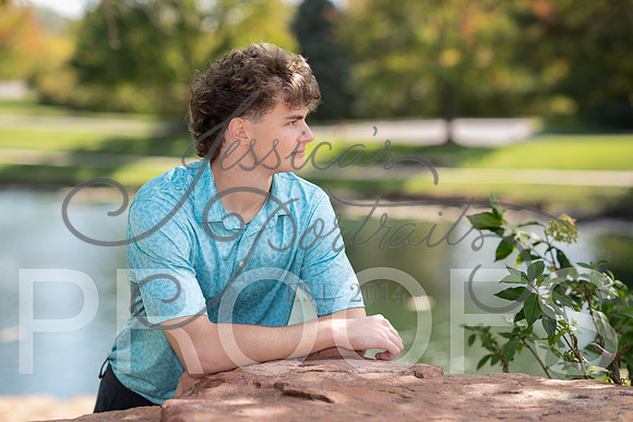 2026-10-12 Carter senior pics mom is Collin Lovitts_DSC_3912