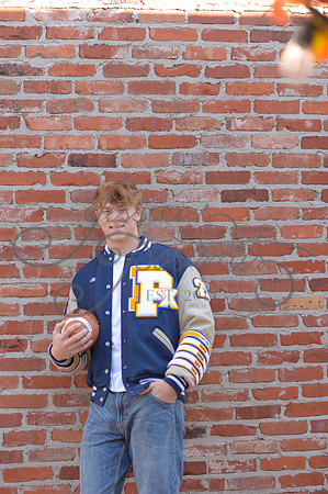 2024-11-01 Vinny Ross Senior pics Downtown Parkville__JAE3952