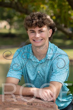 2026-10-12 Carter senior pics mom is Collin Lovitts_DSC_3915