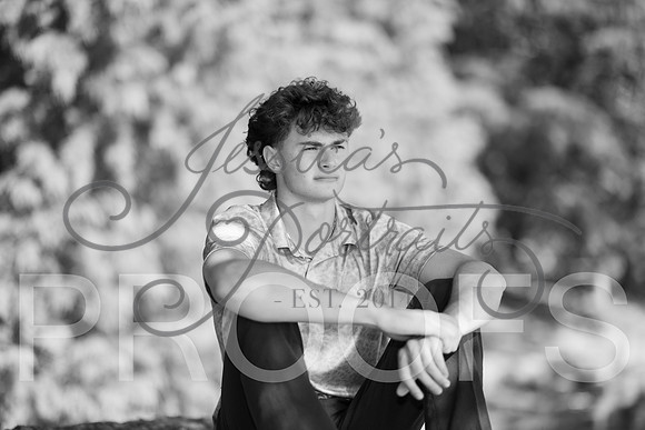 2026-10-12 Carter senior pics mom is Collin Lovitts_DSC_3899