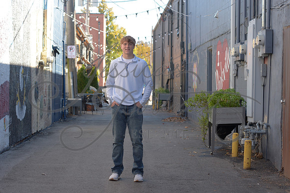 2024-11-01 Vinny Ross Senior pics Downtown Parkville__JAE3907