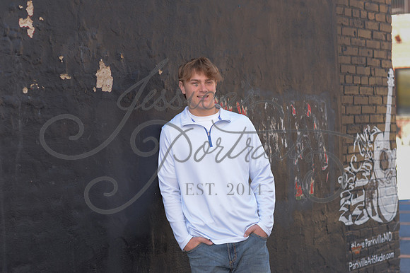 2024-11-01 Vinny Ross Senior pics Downtown Parkville__JAE3899
