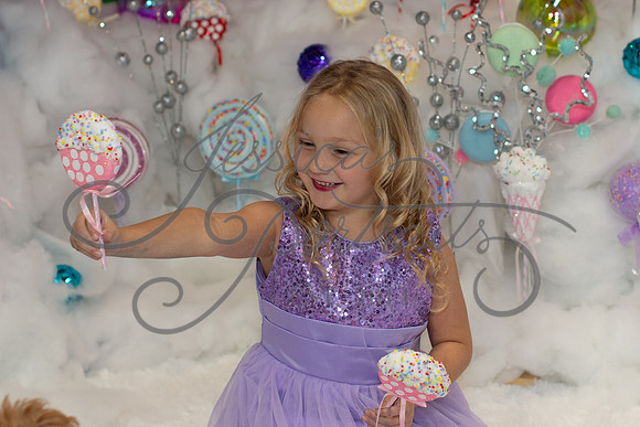 2024-11-23 Casey Britt Candy Wonderland_DSC_8860