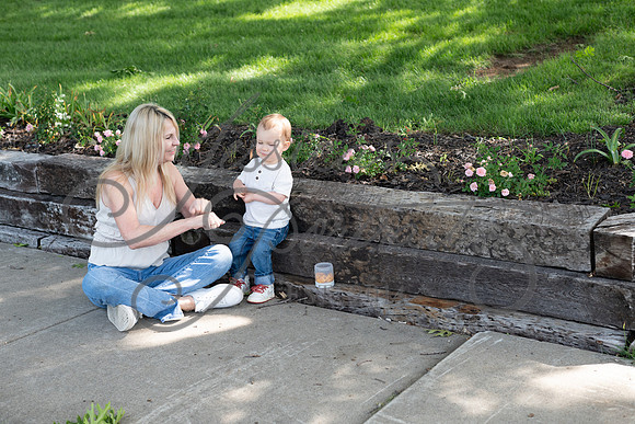 2025-05-23 Wendy and Julie with Baby Max Garney park_Z63_5866