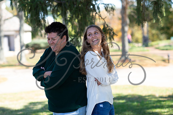 2024-10-26 Dipple Family and Sams Senior pics__JAE2656
