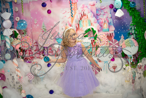 2024-11-23 Casey Britt Candy Wonderland_DSC_8776