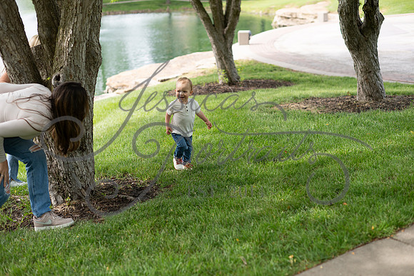 2025-05-23 Wendy and Julie with Baby Max Garney park_Z63_5691