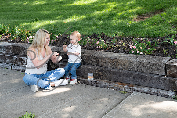 2025-05-23 Wendy and Julie with Baby Max Garney park_Z63_5865