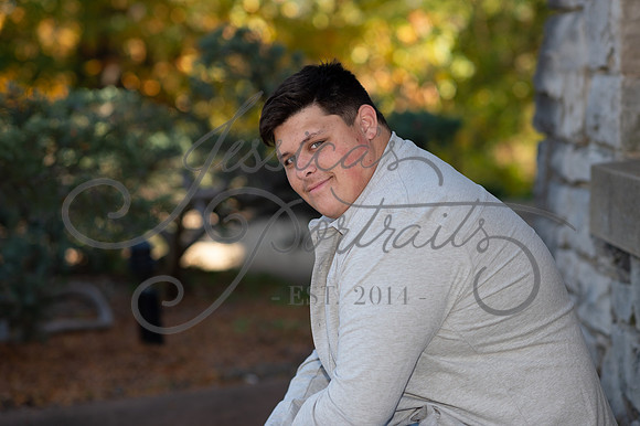 2024-10-26 Dipple Family and Sams Senior pics__JAE2616